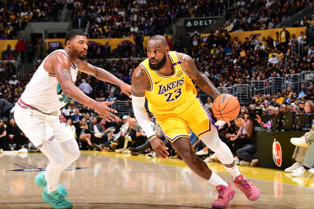 更以稳健的 更以稳健的